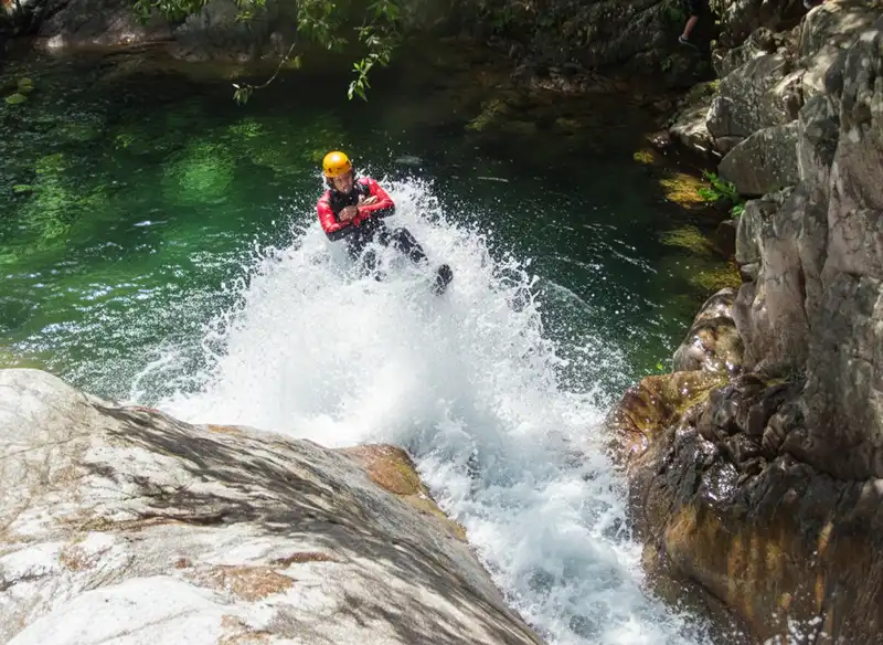 Canyoning Pulischellu - Toboggan final : le bouquet final aquatique
